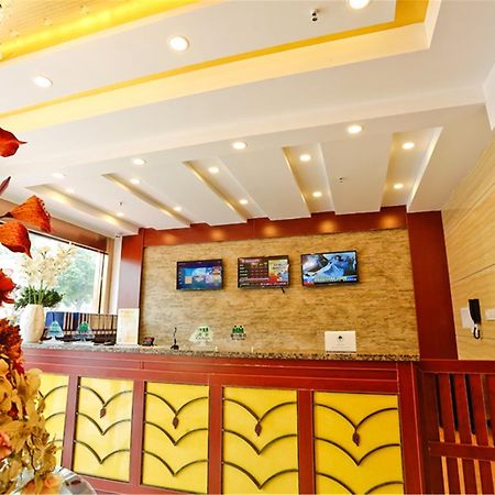 Greentree Inn Shandong Jining Railway Station Express Hotel Екстер'єр фото